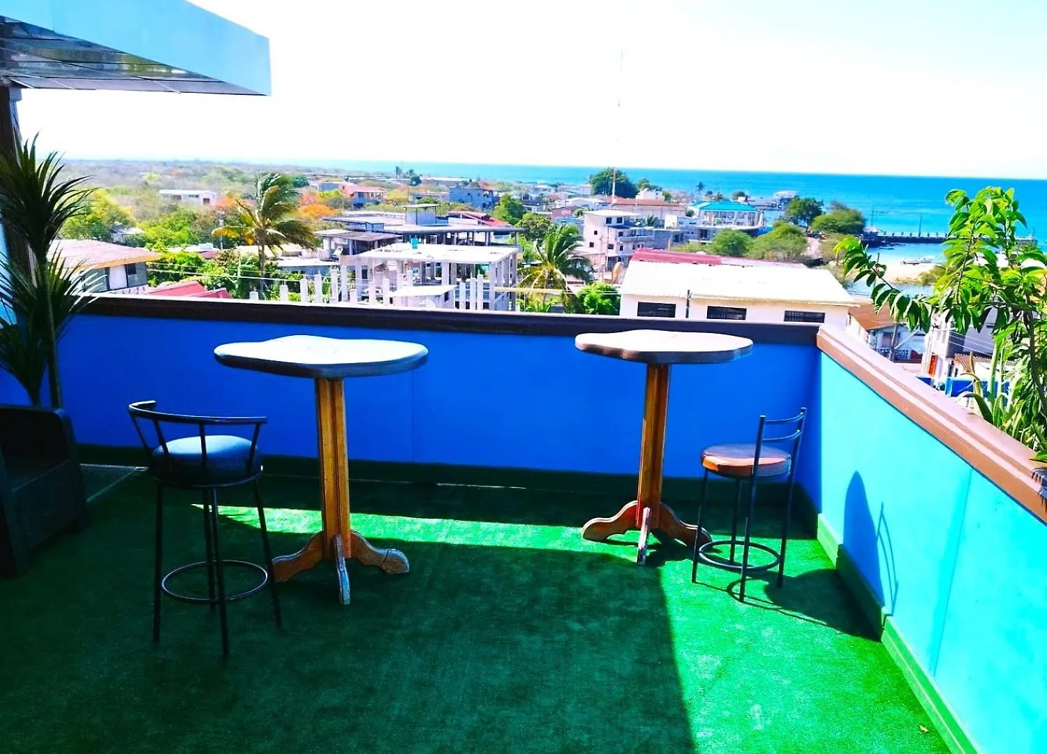 Hotel Los Algarrobos Puerto Baquerizo Moreno 3*,  Ecuador