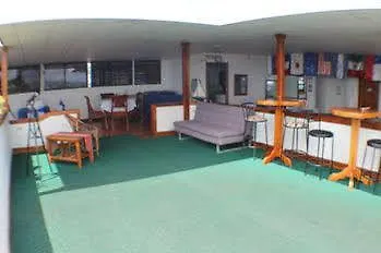 Hotel Los Algarrobos Puerto Baquerizo Moreno 3*,  Ecuador