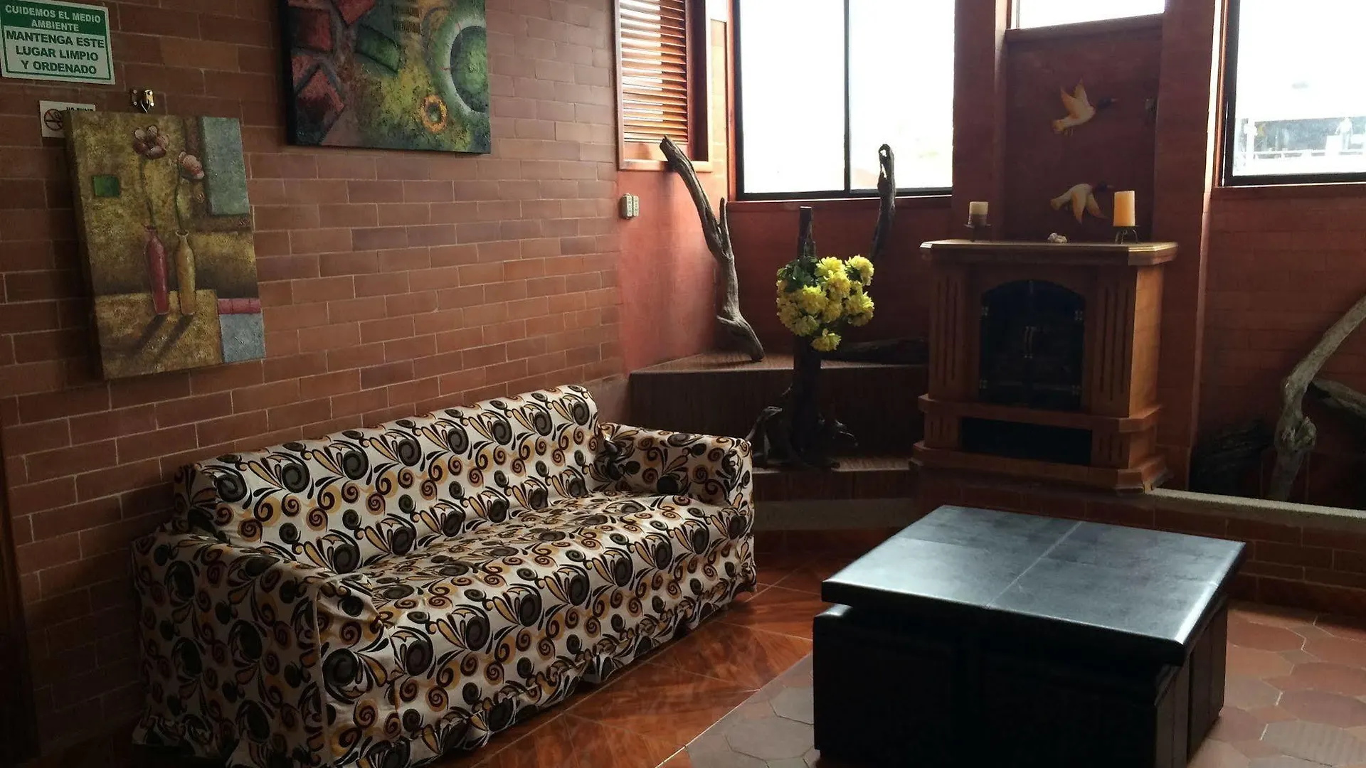 Hotel Los Algarrobos Puerto Baquerizo Moreno 3*,  Ecuador